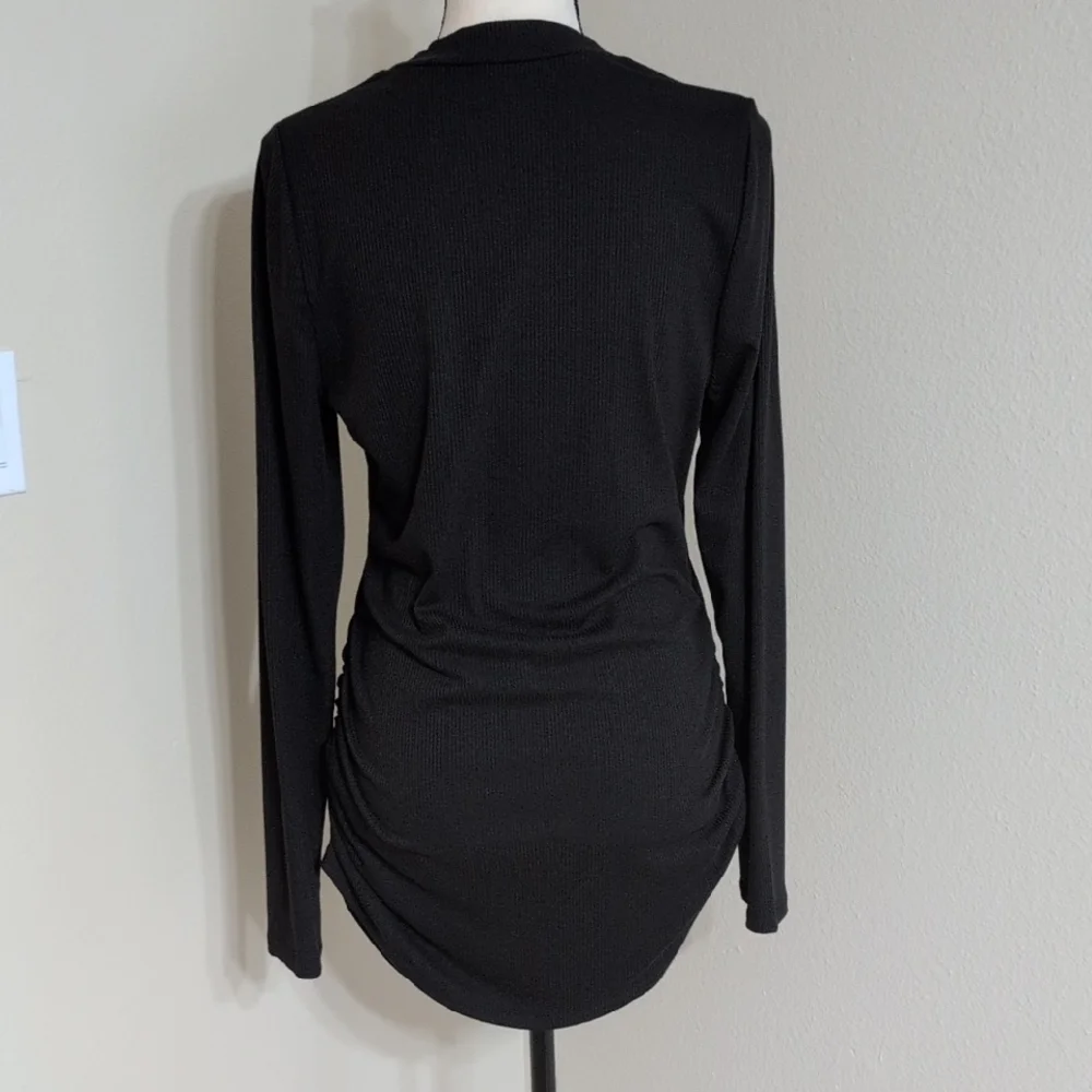 NWOT Lane Bryant Fitted Cut-Out Neck Side Ruched Top - Picture 3 of 5